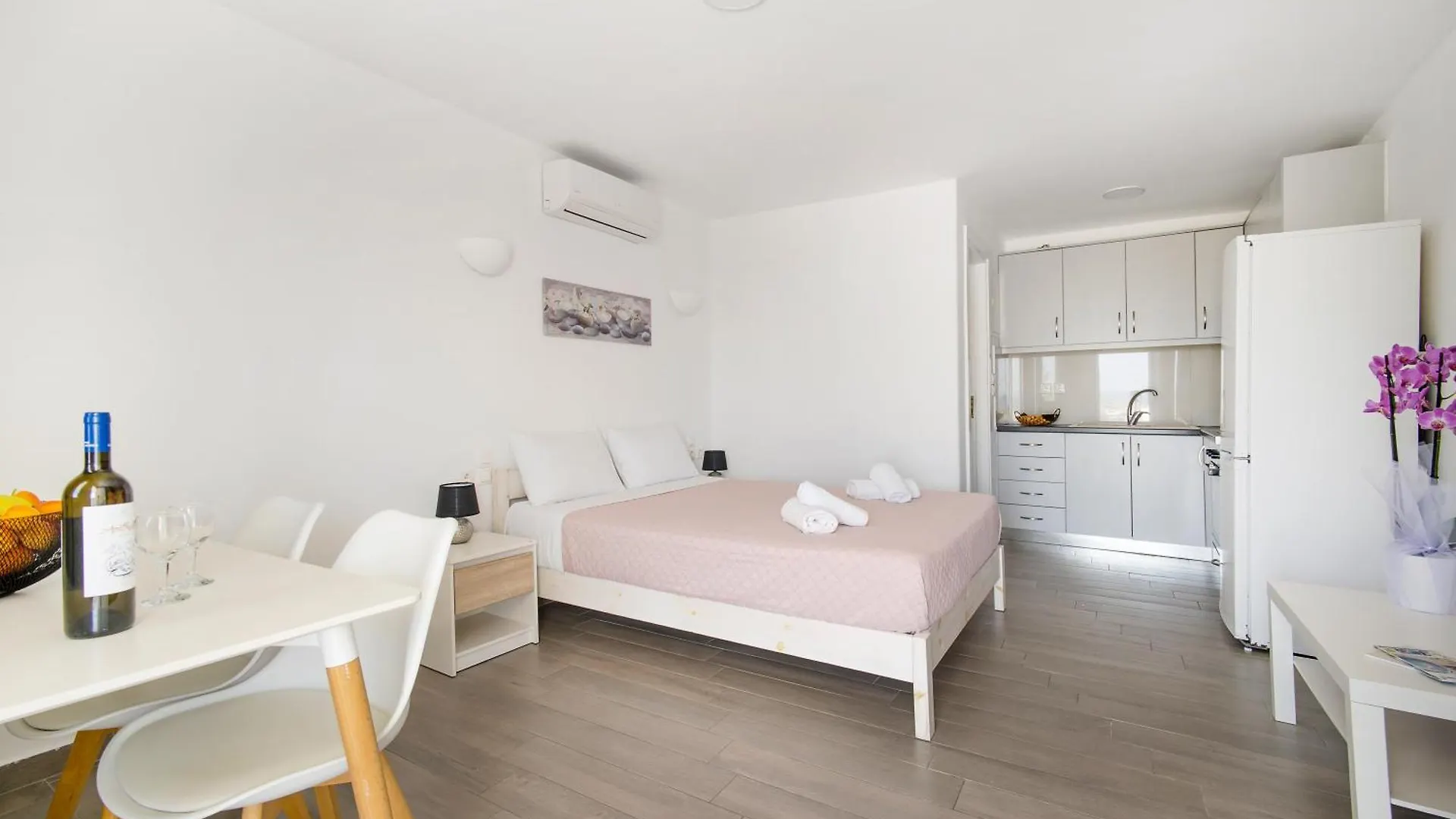 Oniropetra Apartments Mykonos Plintri